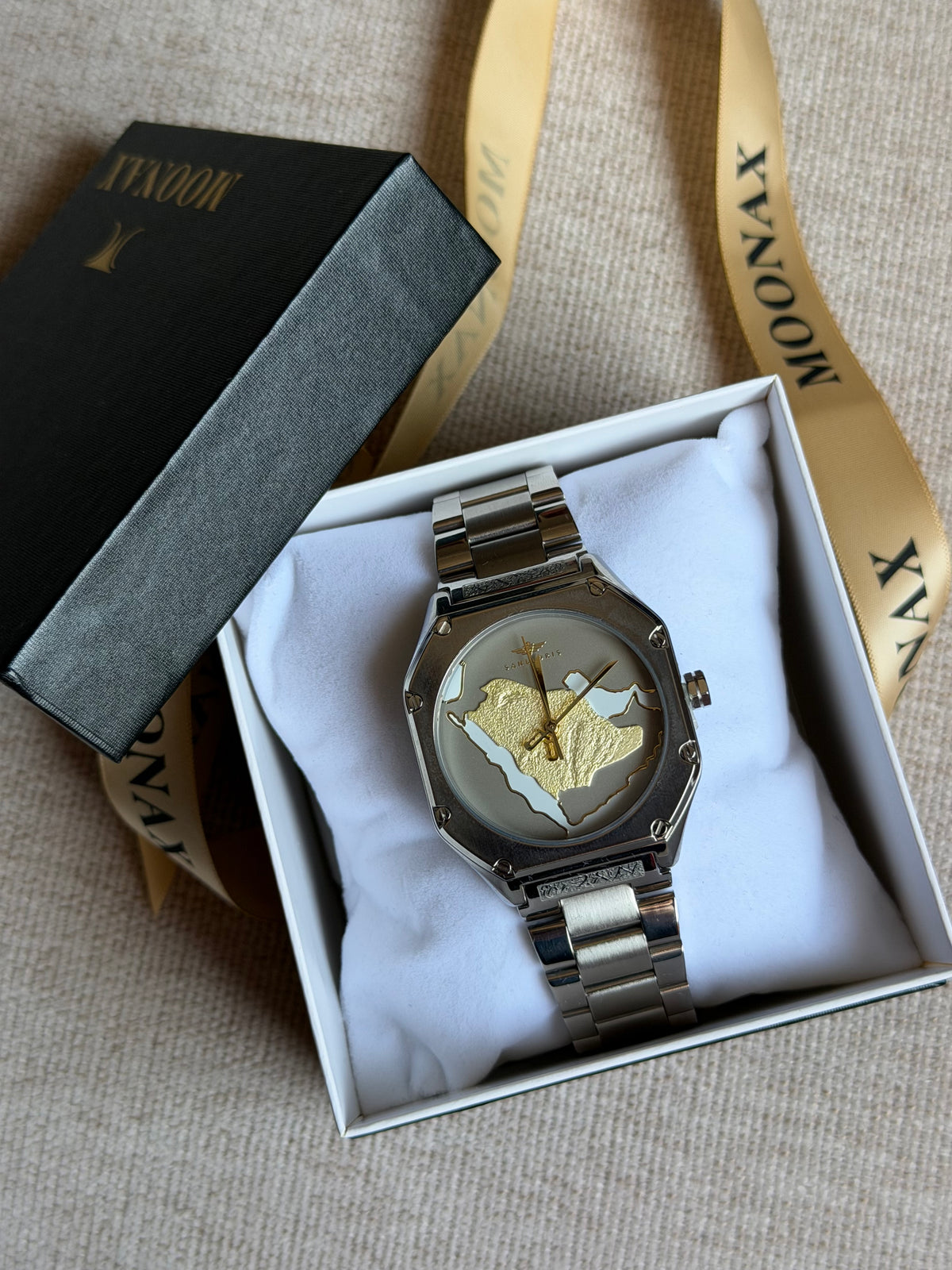 Montre homme argent avec cadran carte du Royaume